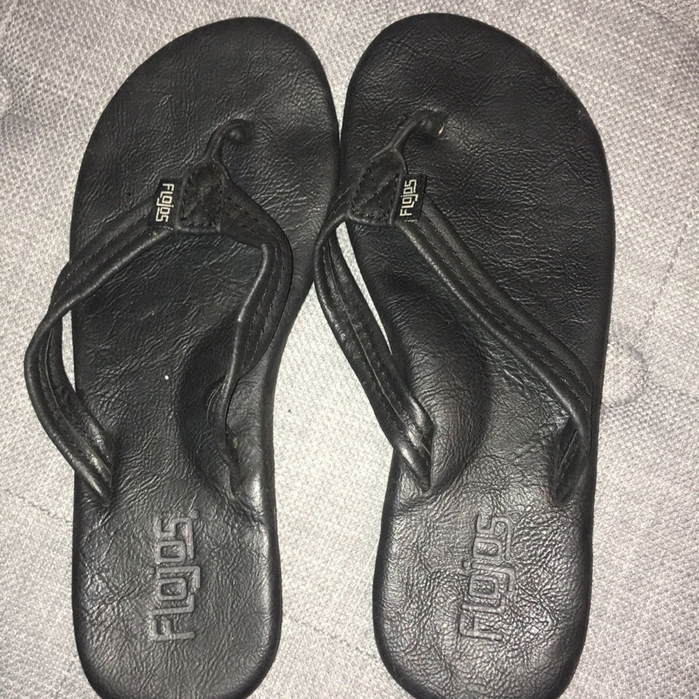 Flojos sandals